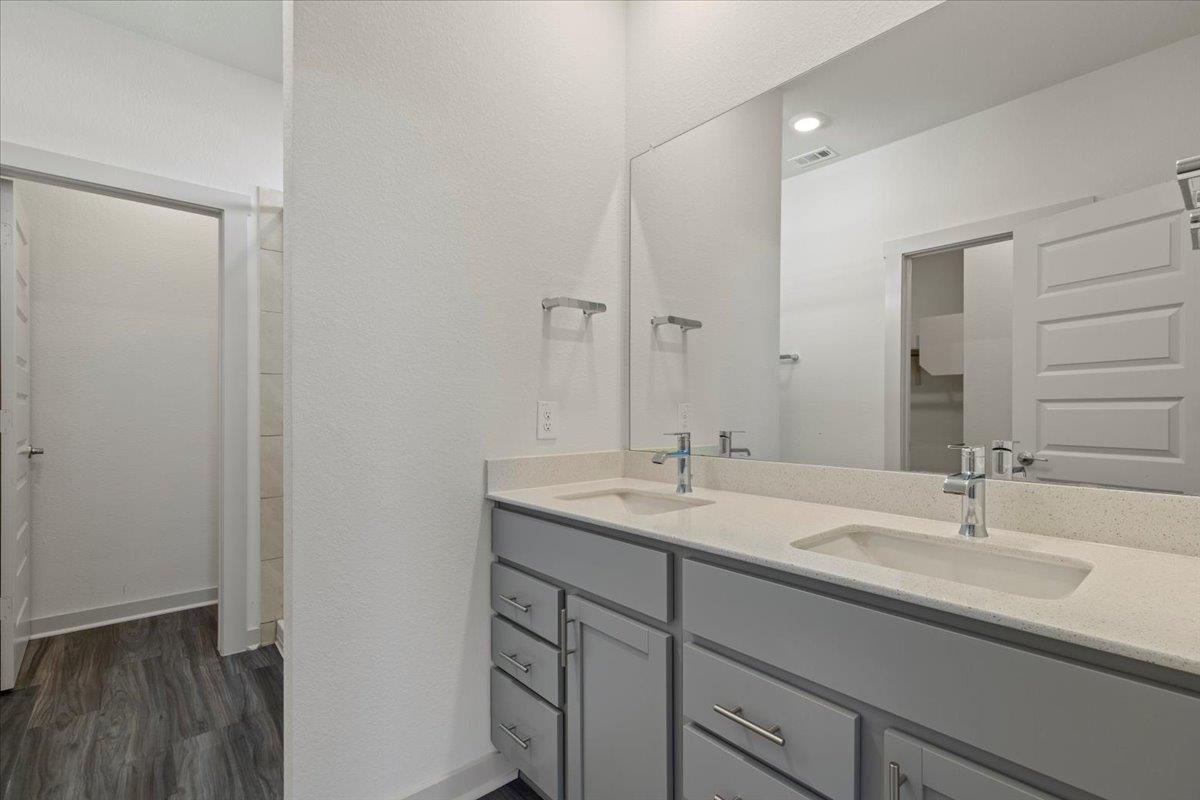 7704 Jacobean Way Property Photo 15