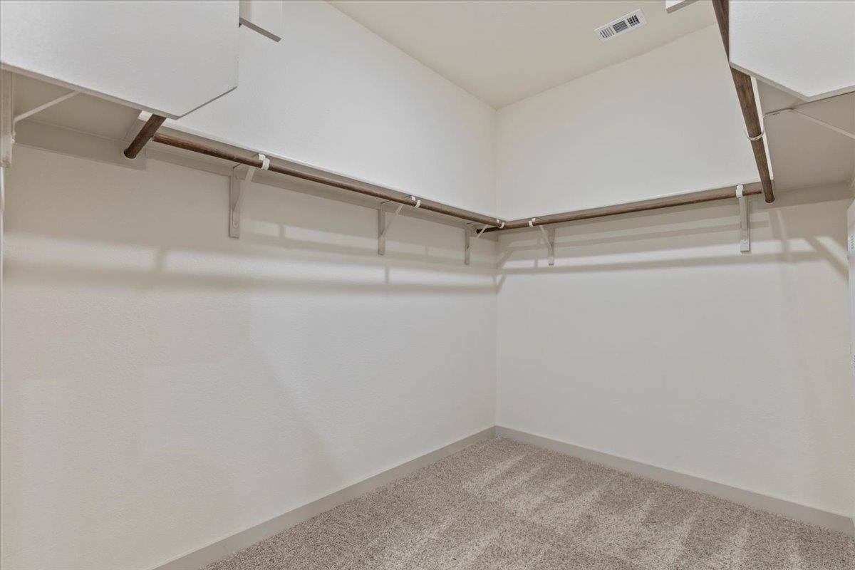 7704 Jacobean Way Property Photo 18