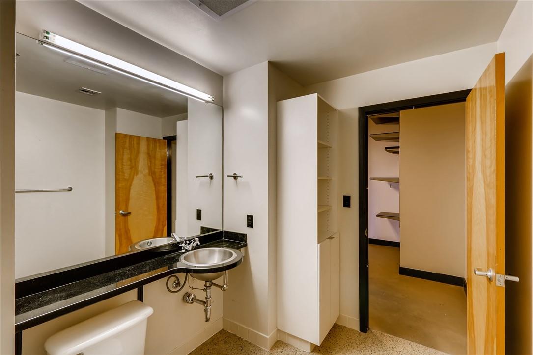 710 Colorado St #4j Property Photo 31