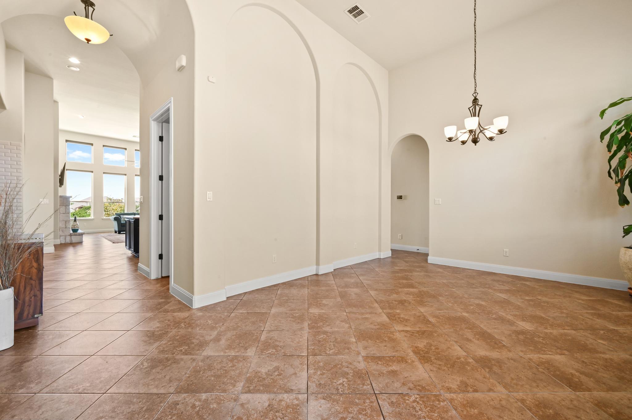 290 Honey Locust Ct Property Photo 8