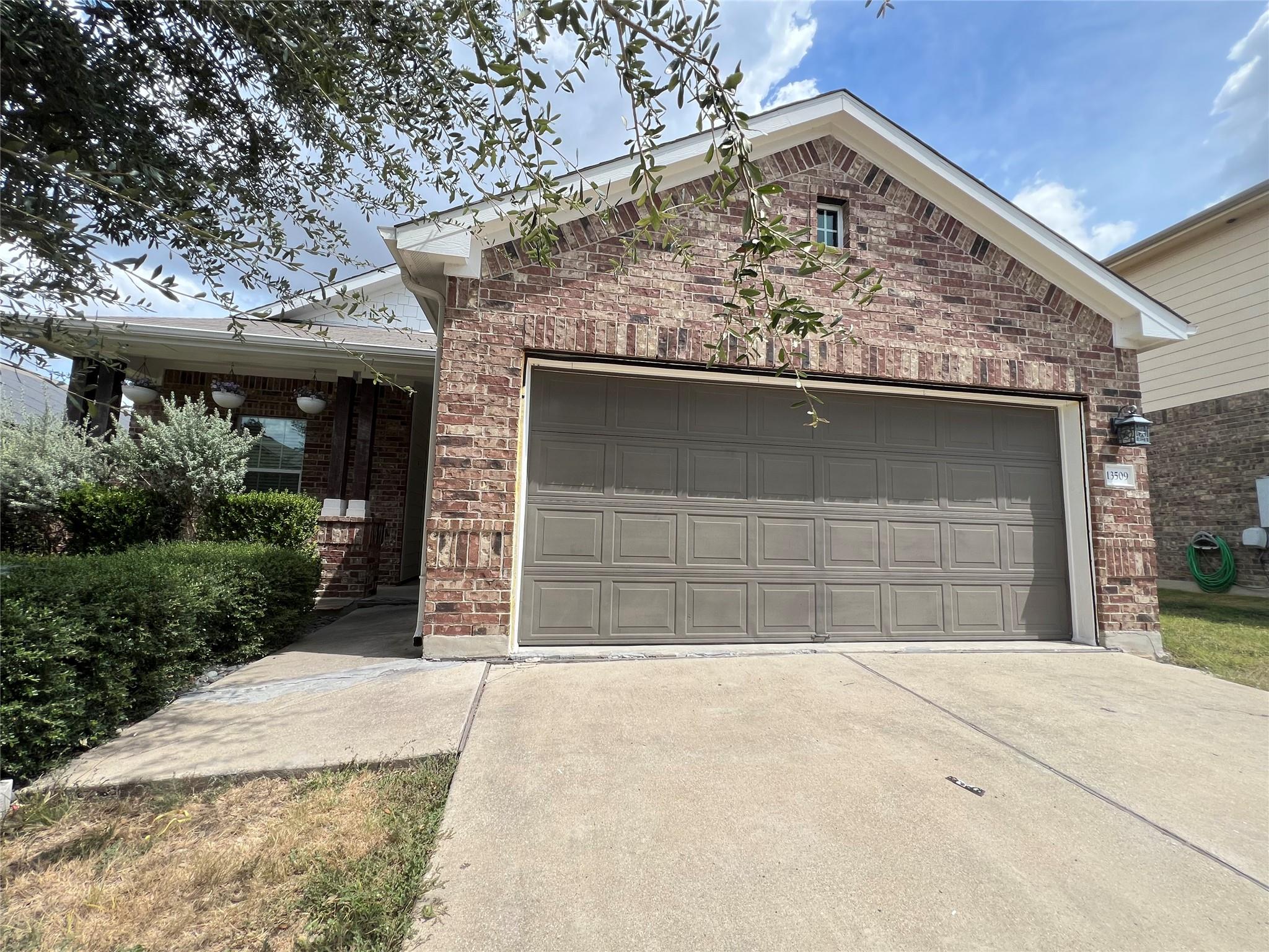 13509 Coomer Path Property Photo 4