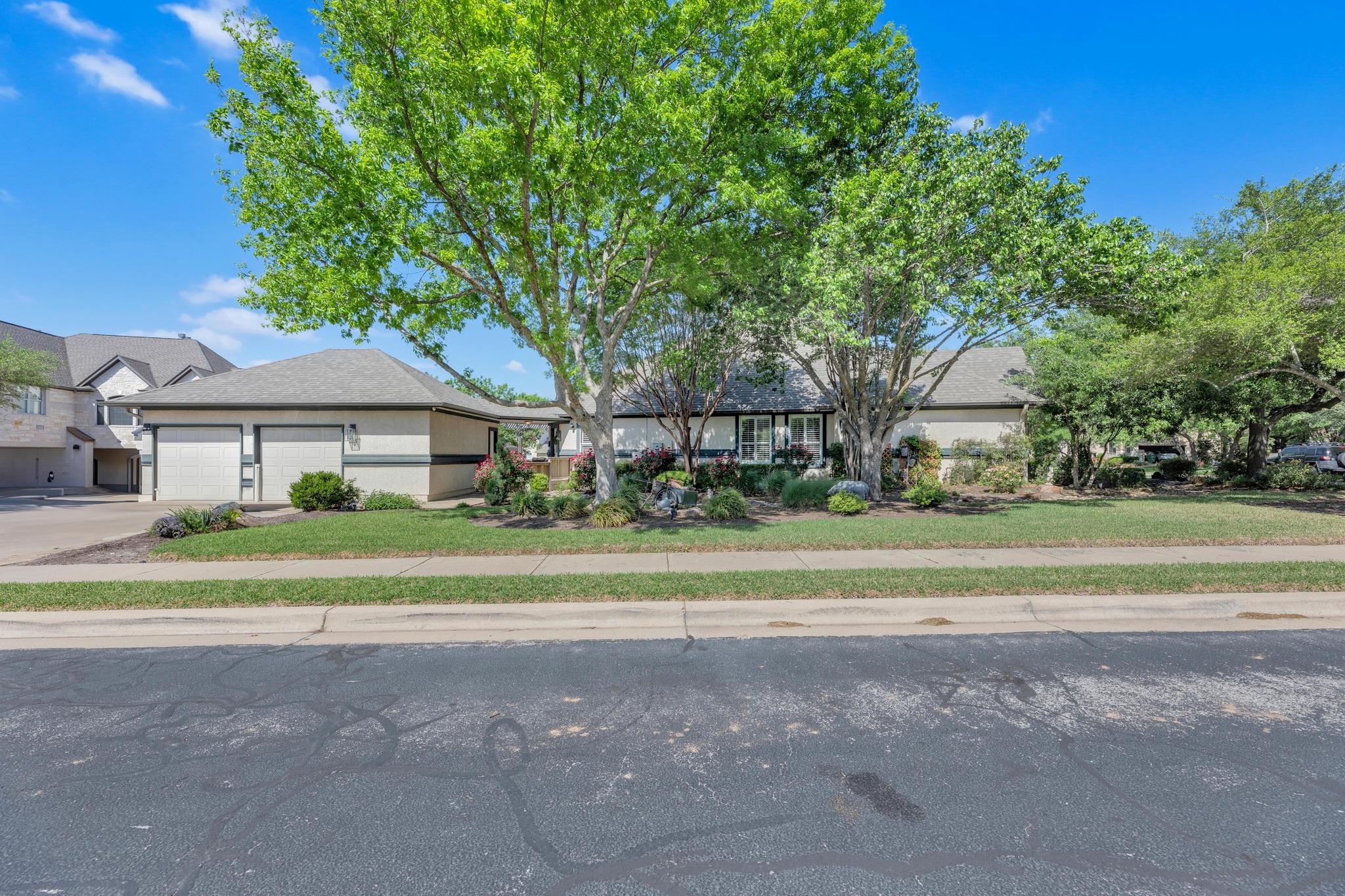 1505 Lake Forest Cv Property Photo 5