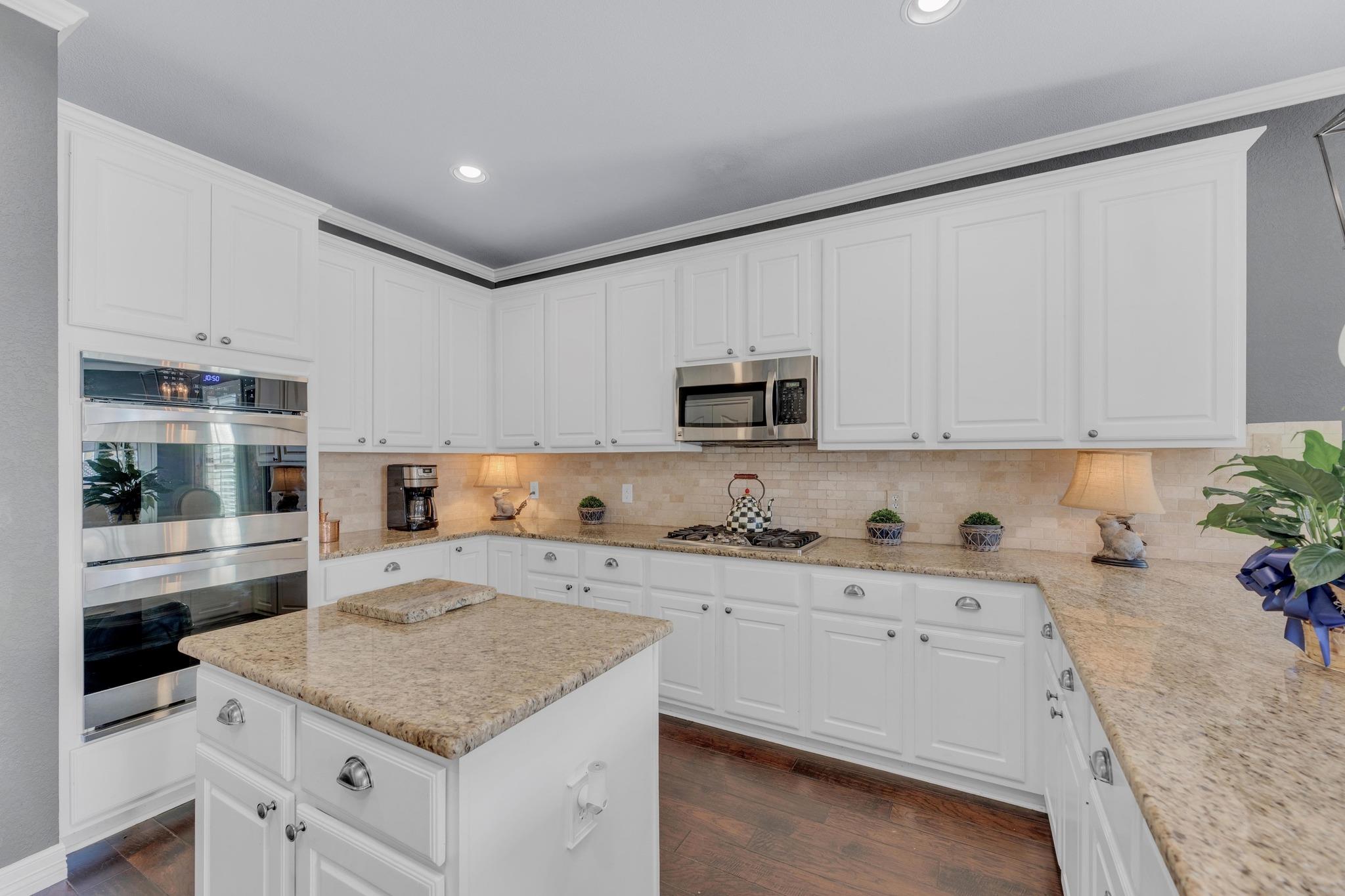 1505 Lake Forest Cv Property Photo 12