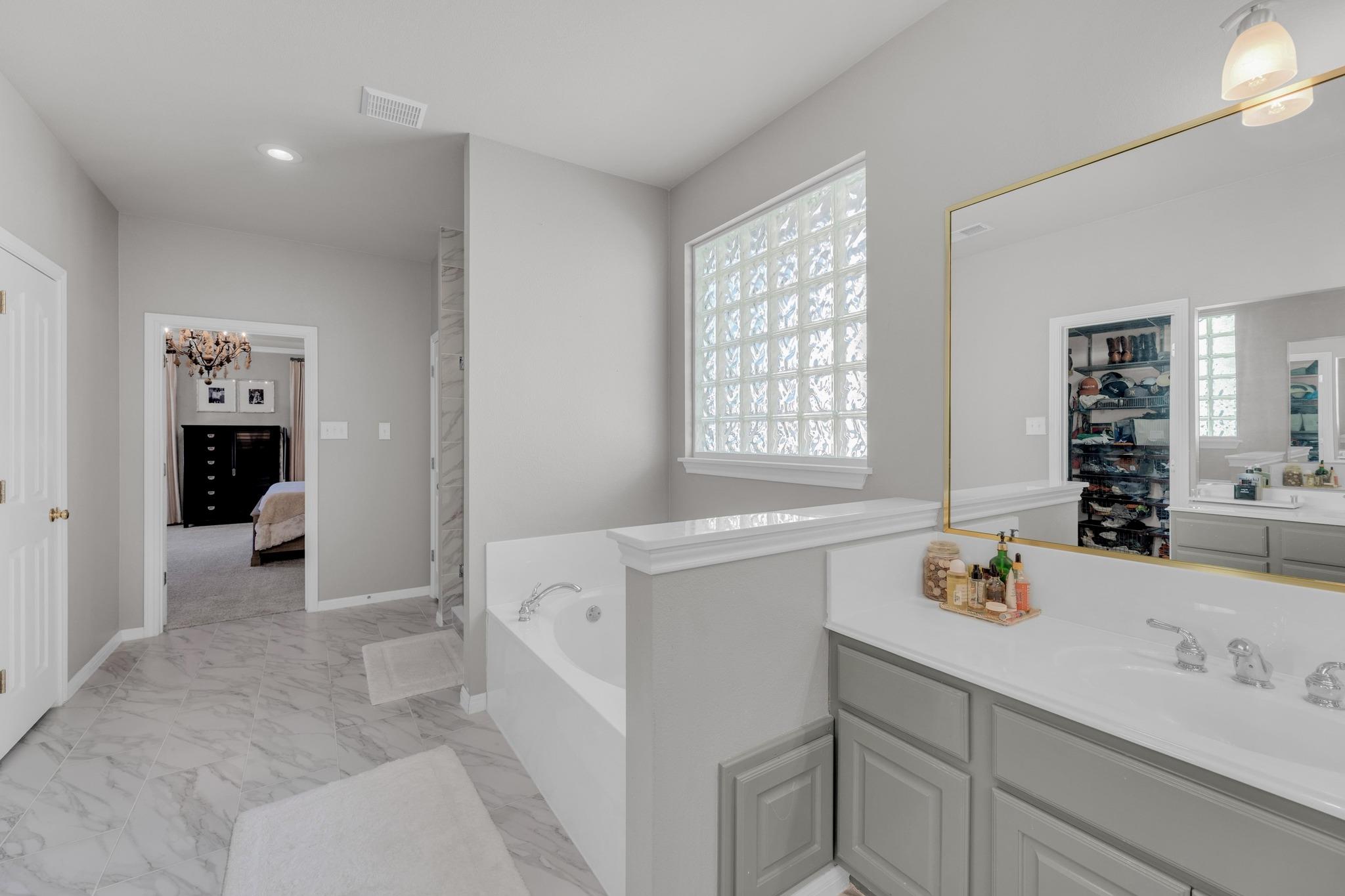 1505 Lake Forest Cv Property Photo 22