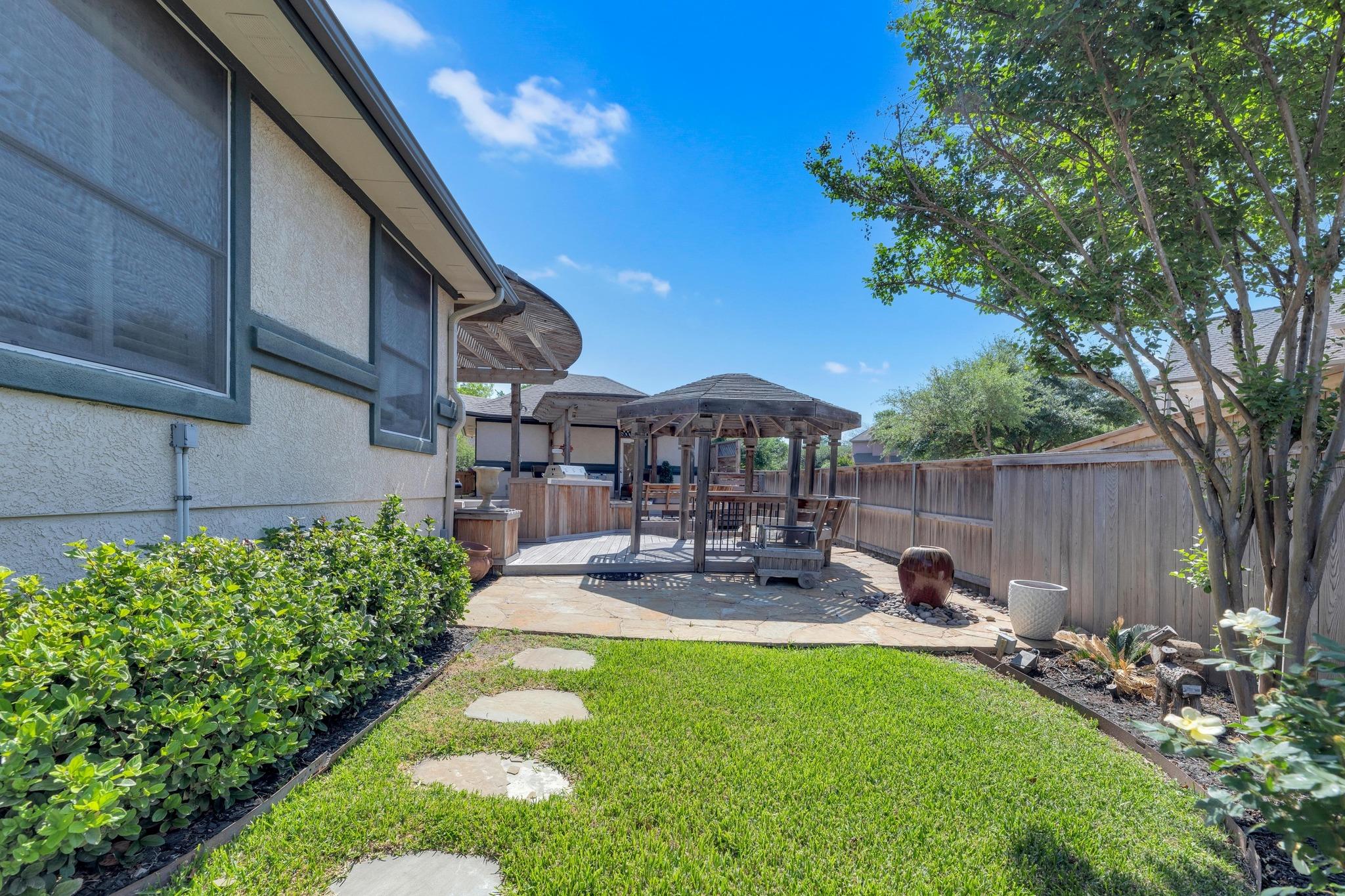 1505 Lake Forest Cv Property Photo 35