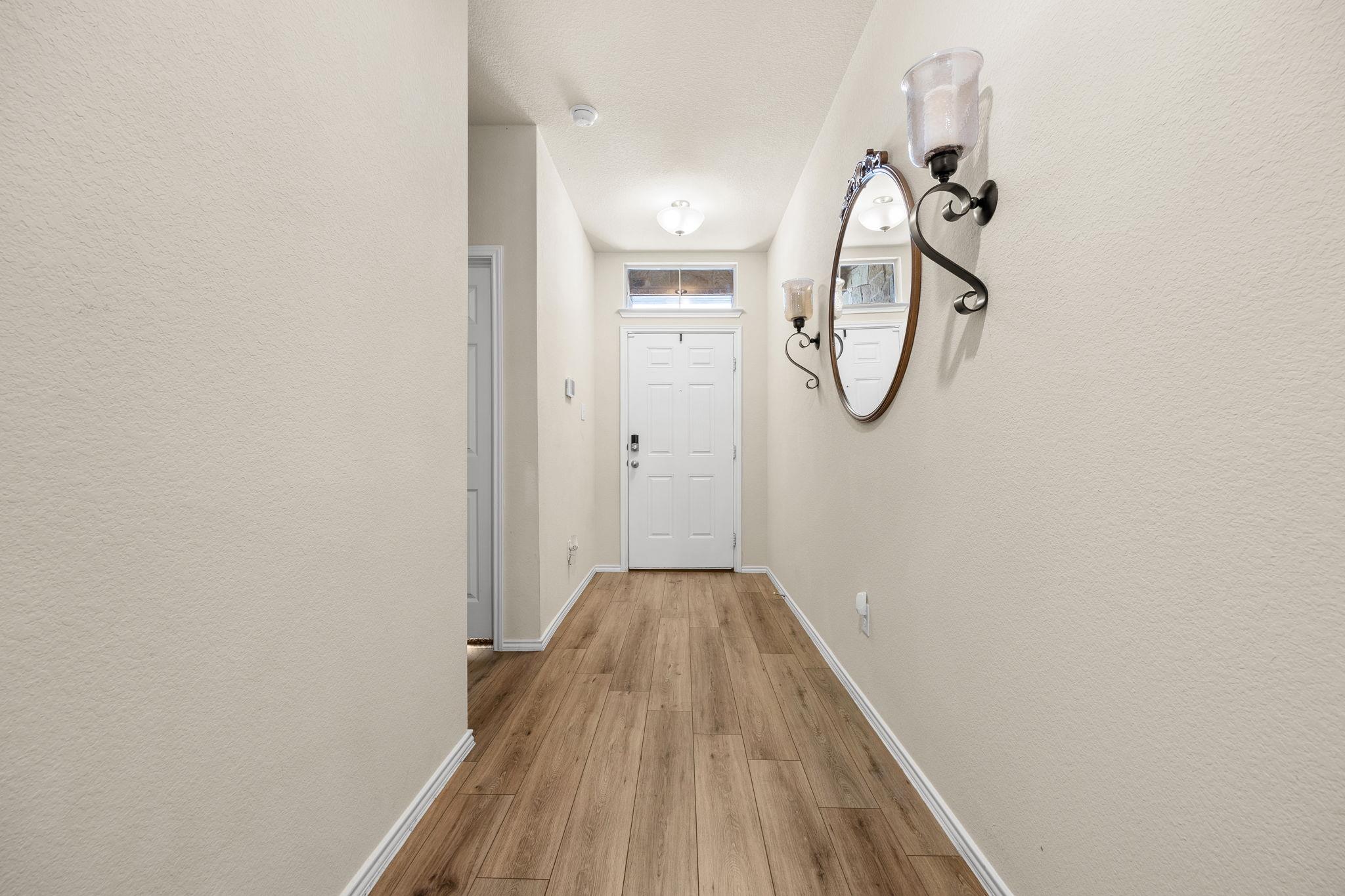 307 Paddock Ln Property Photo 7