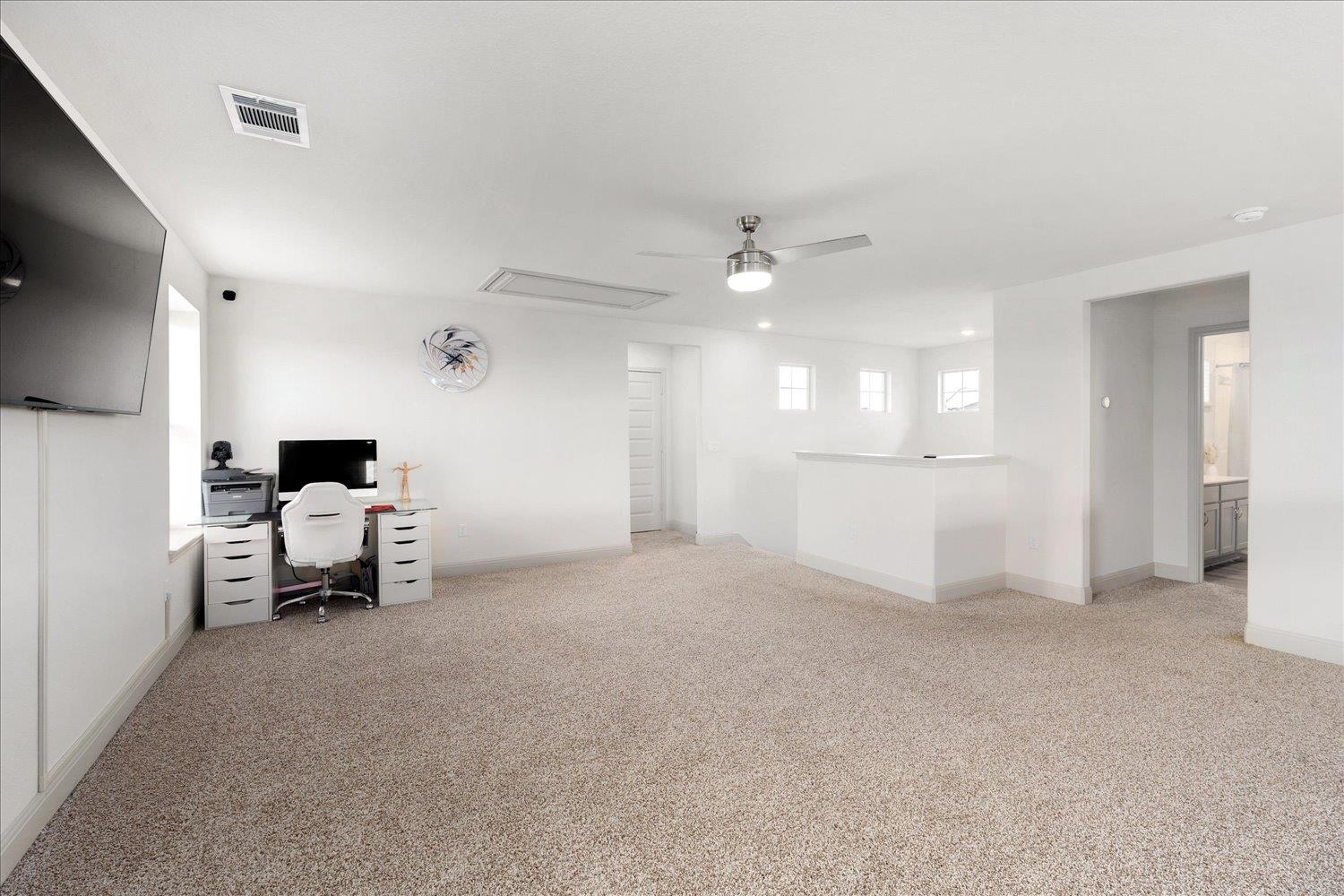 18005 Umberto Dr Property Photo 22