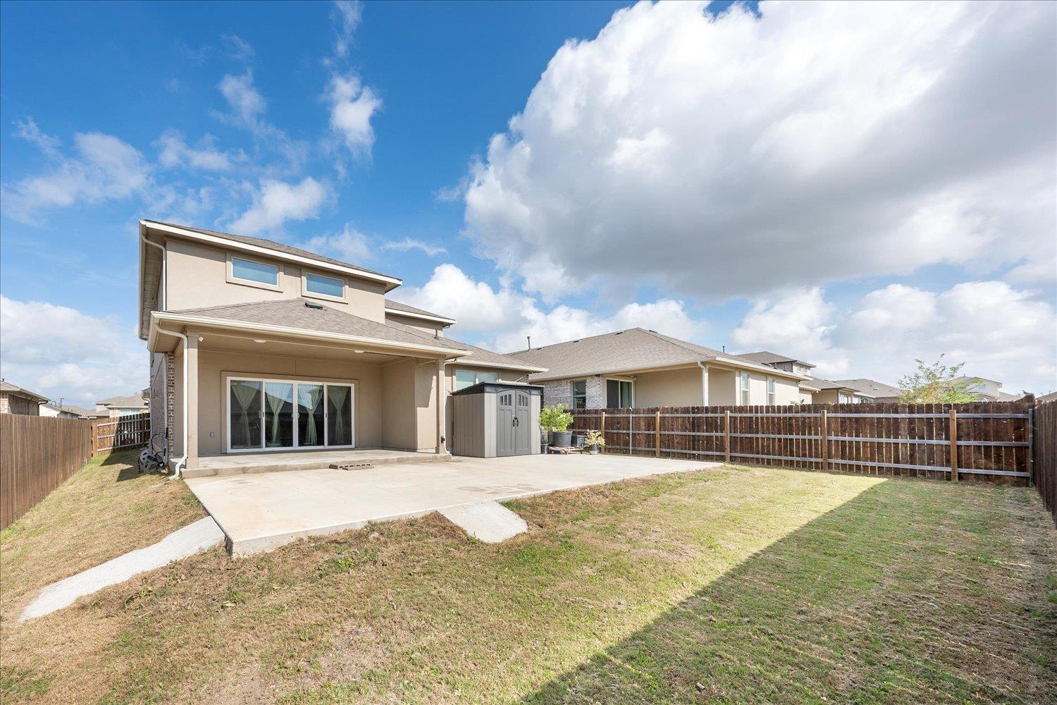 18005 Umberto Dr Property Photo 26
