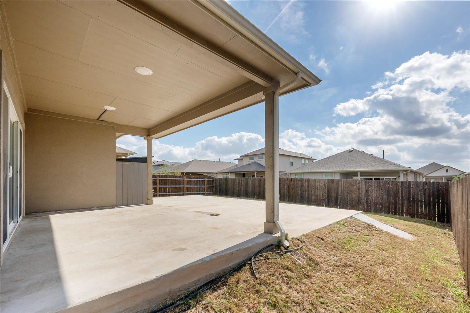 18005 Umberto Dr Property Photo 27