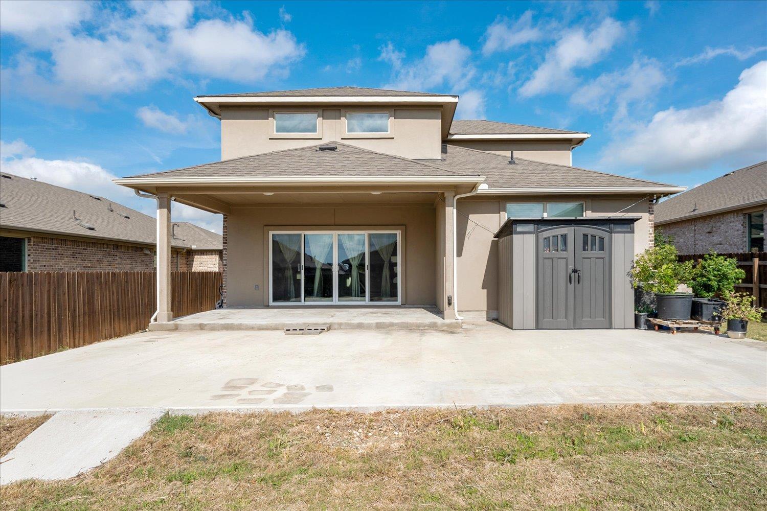 18005 Umberto Dr Property Photo 28