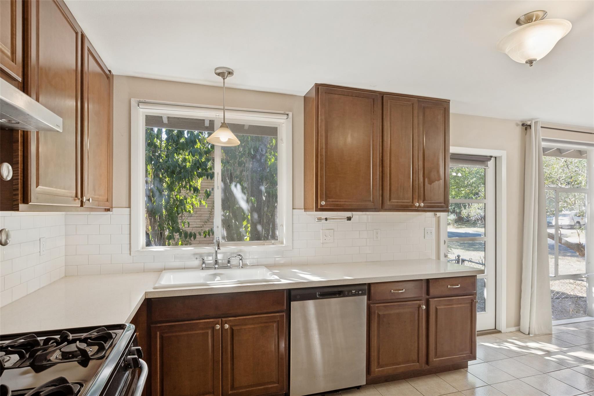 1405 Broadmoor Dr Property Photo 11