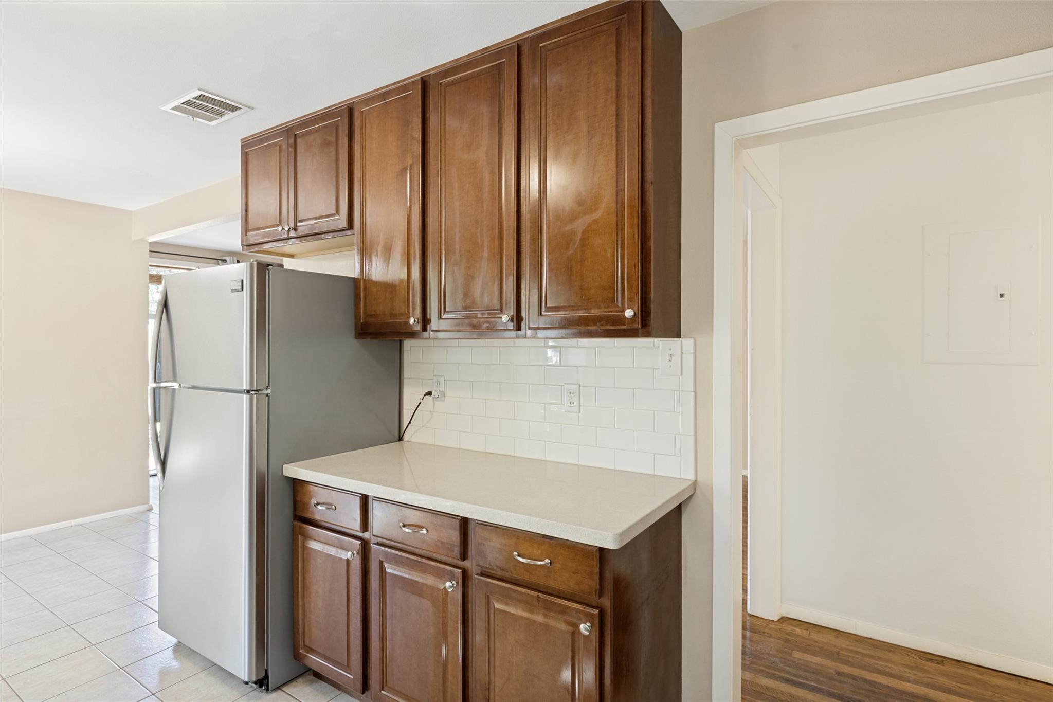 1405 Broadmoor Dr Property Photo 12