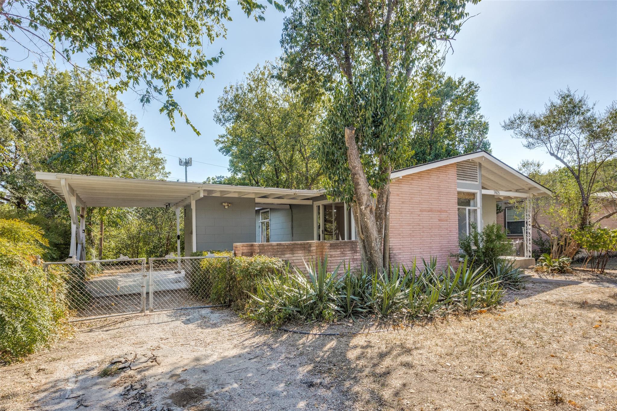 1405 Broadmoor Dr Property Photo 25