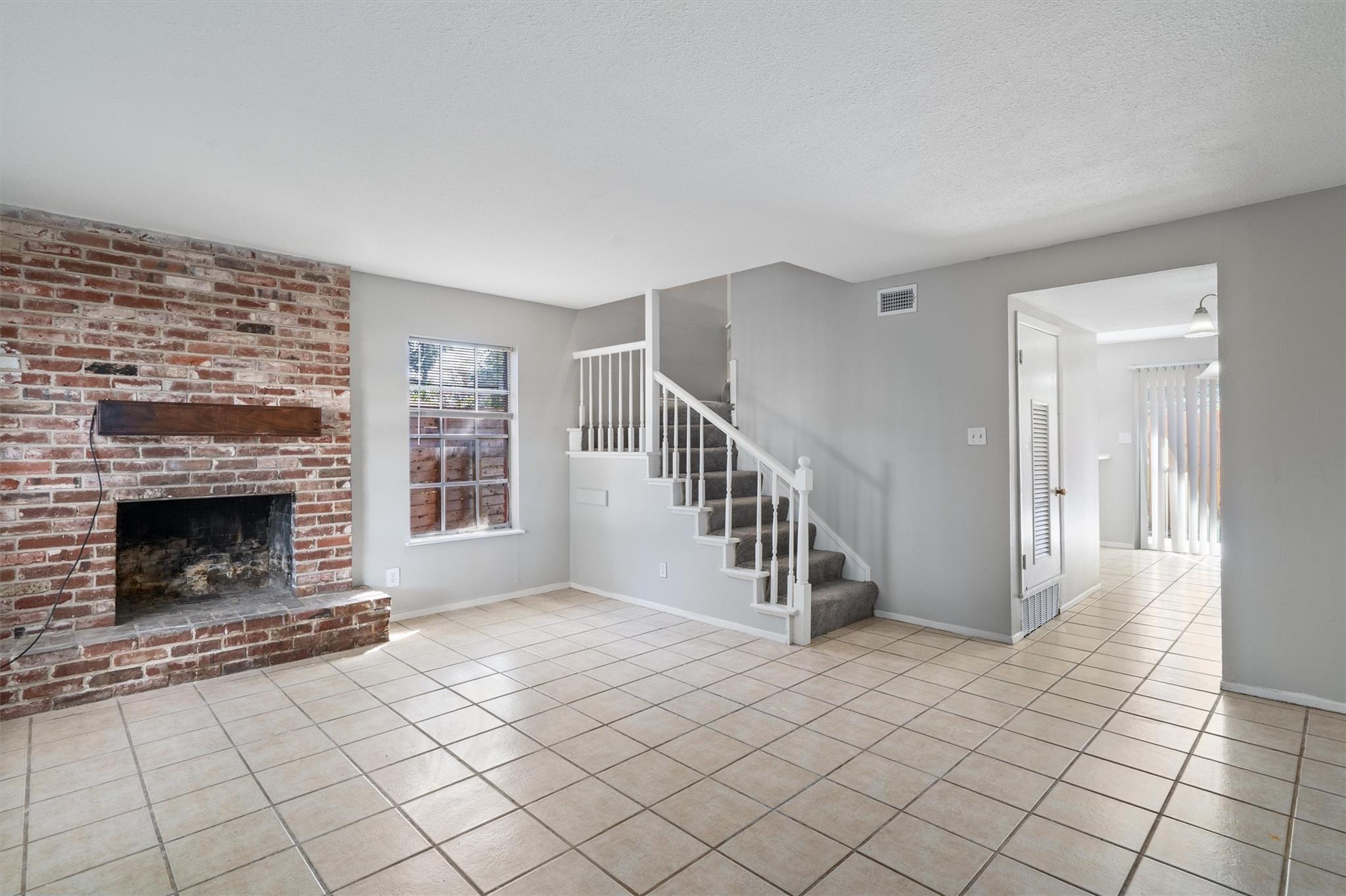 5800 Belmoor Dr #a Property Photo 1