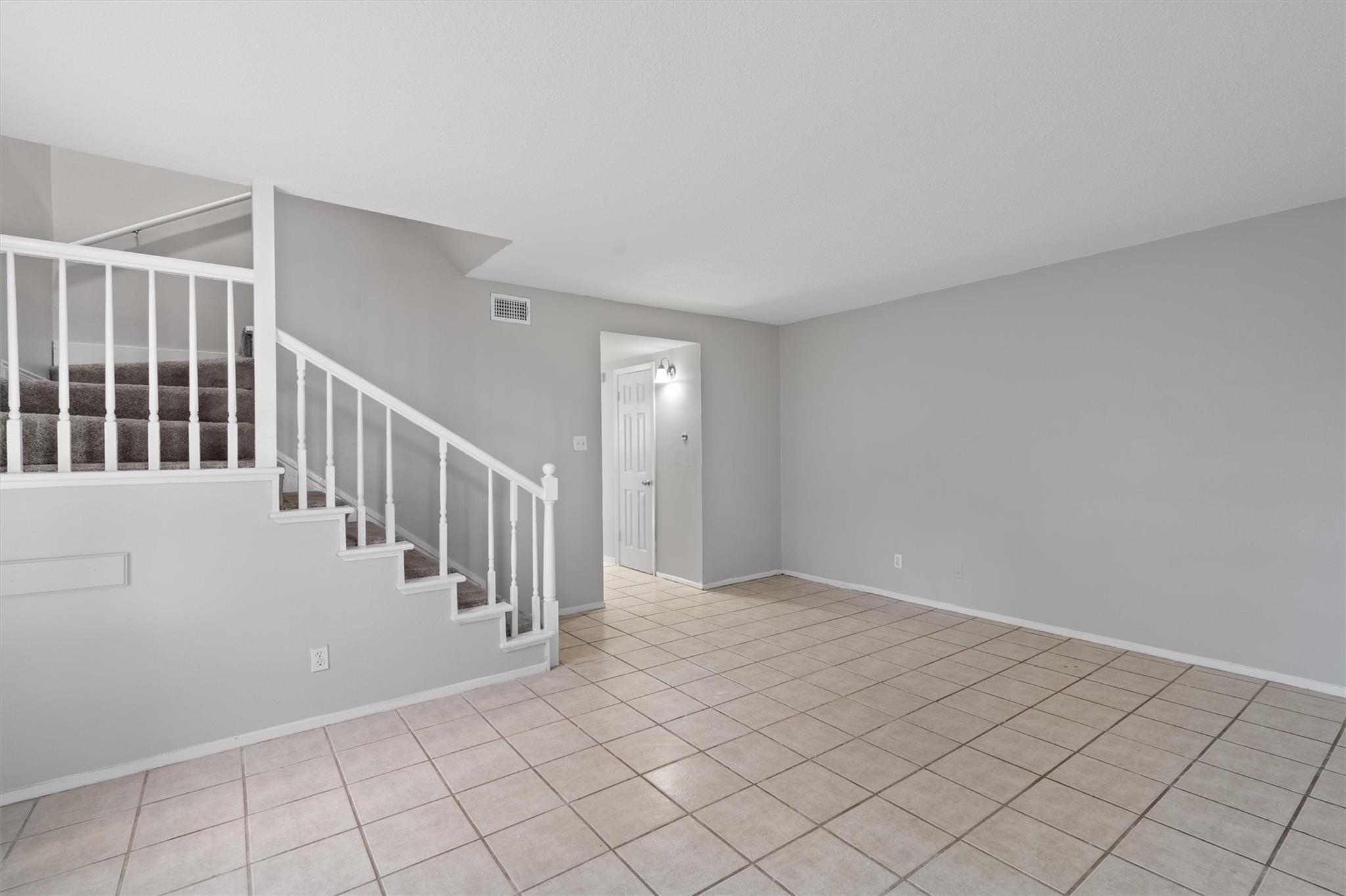 5800 Belmoor Dr #a Property Photo 8