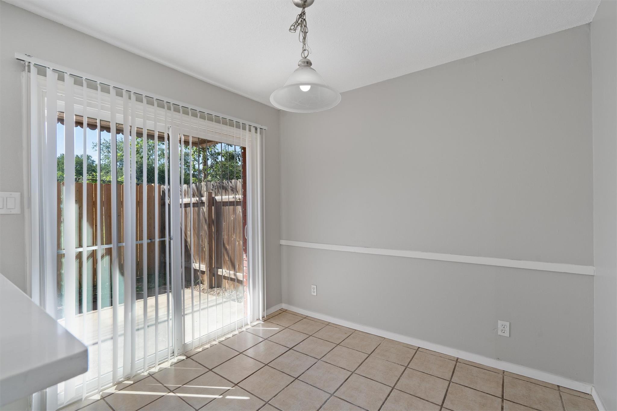 5800 Belmoor Dr #a Property Photo 9