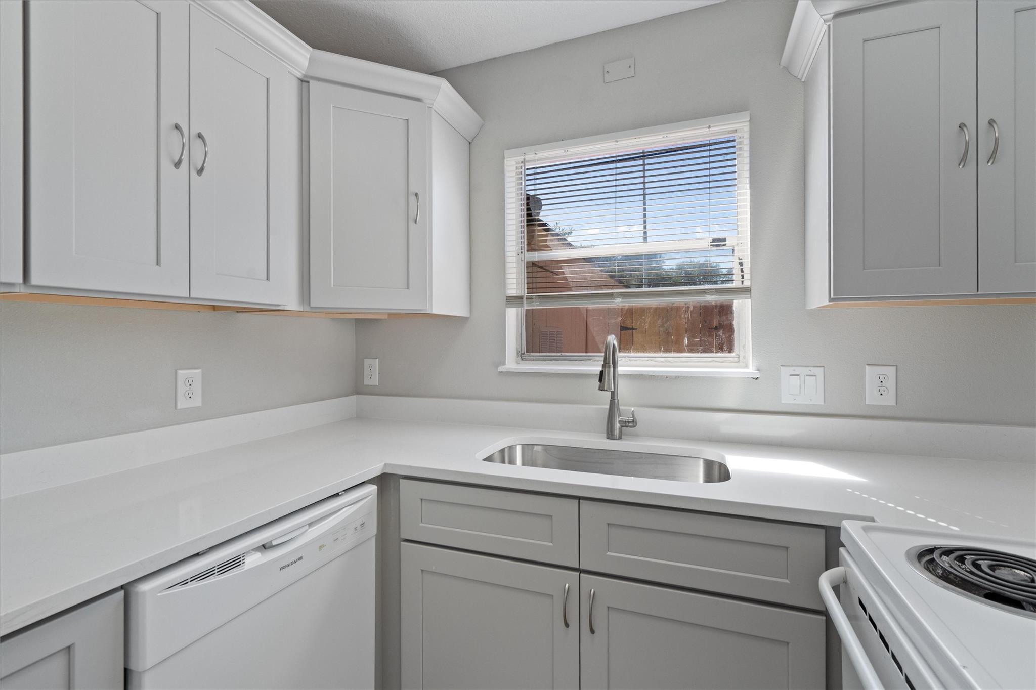 5800 Belmoor Dr #a Property Photo 13