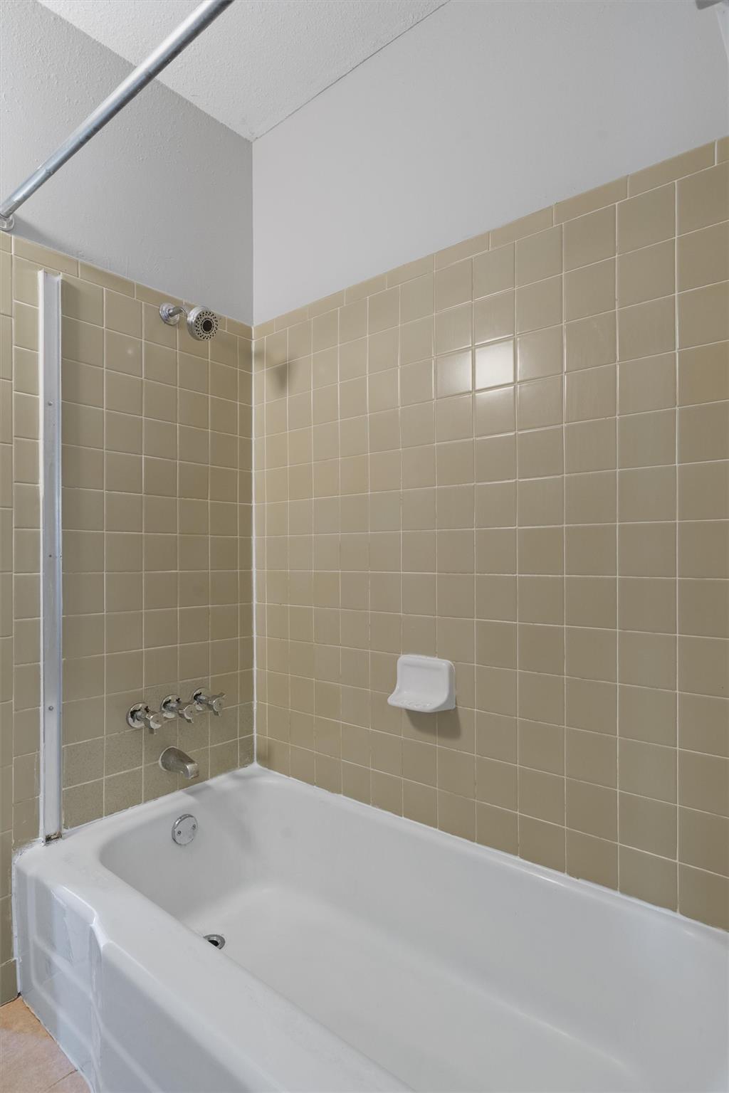 5800 Belmoor Dr #a Property Photo 21