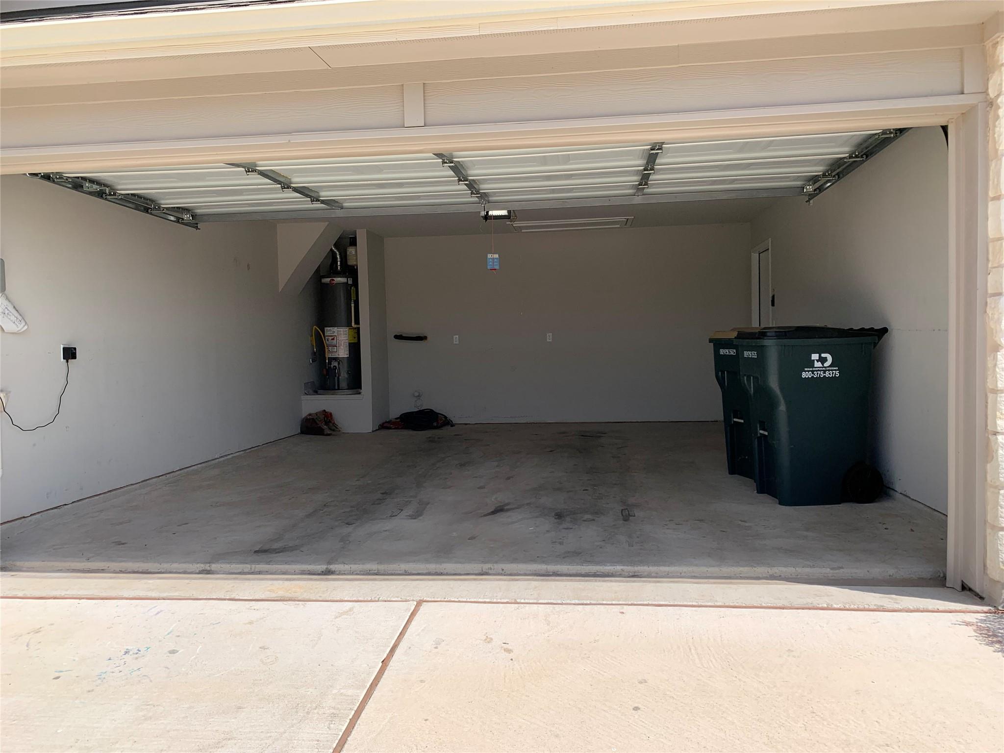 211 Hamilton Pool Ln Property Photo 17