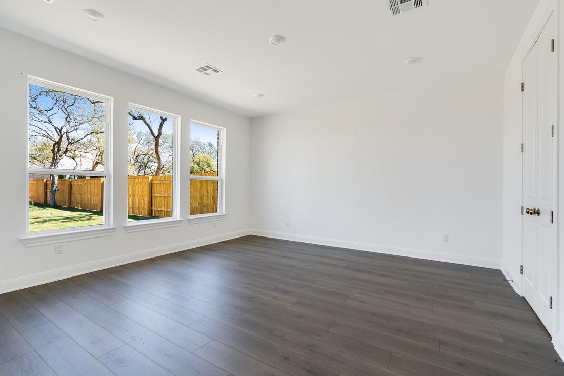 486 Jackson River Loop Property Photo 4