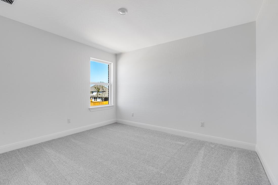 486 Jackson River Loop Property Photo 6