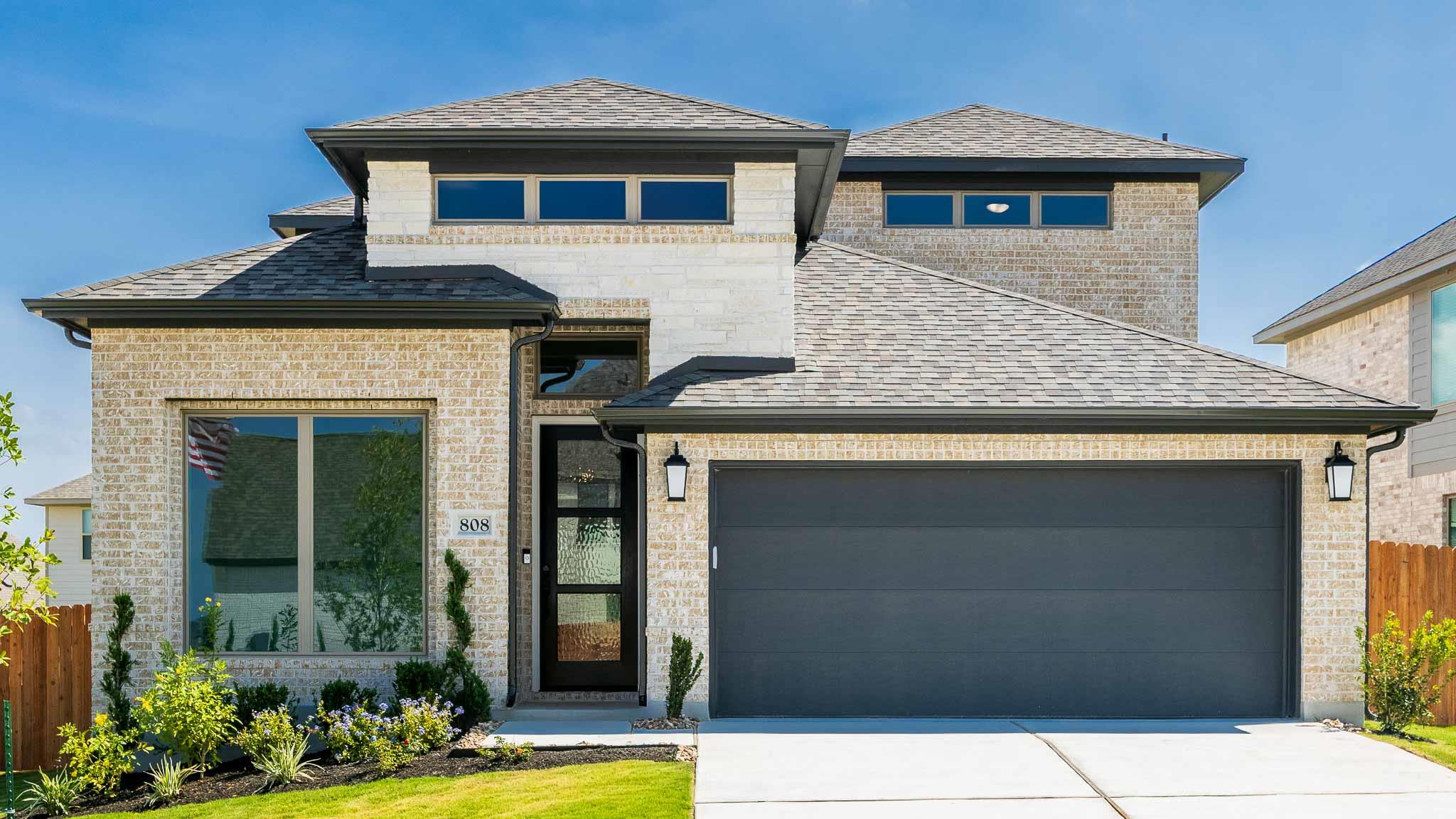808 Lariat Loop Property Photo 1