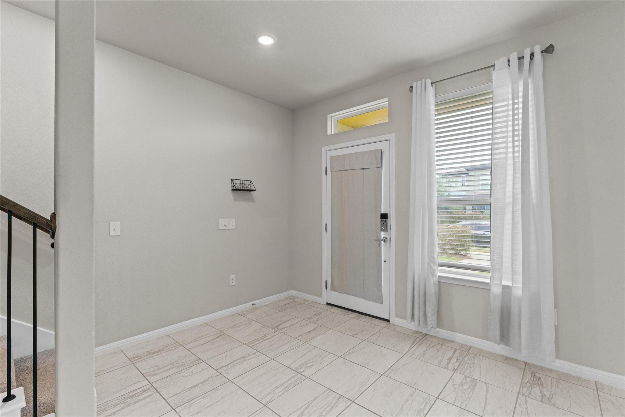 8809a Whitter Dr Property Photo 3