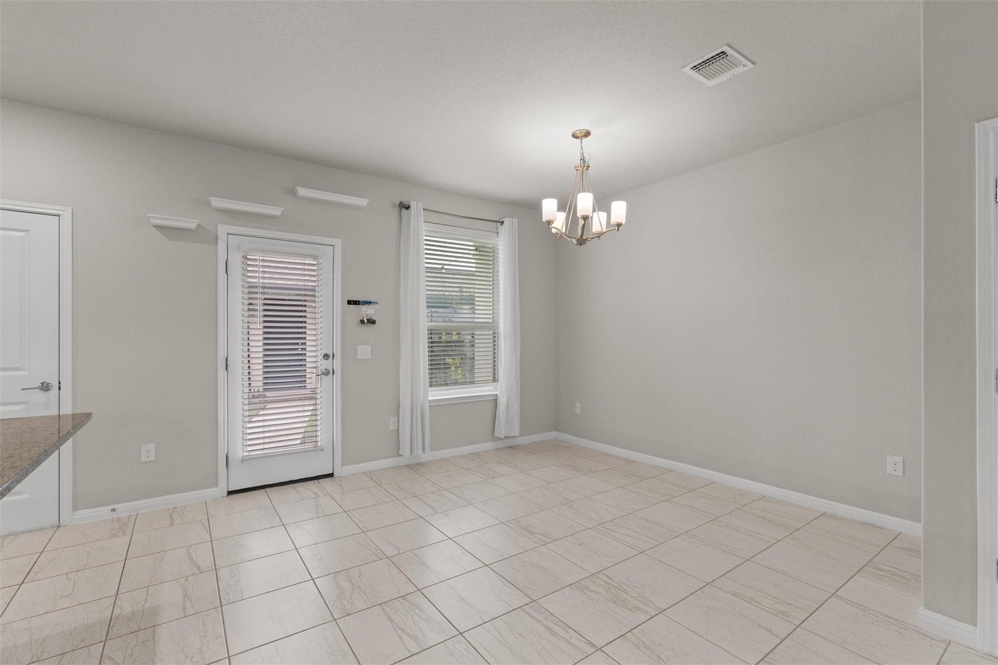8809a Whitter Dr Property Photo 6