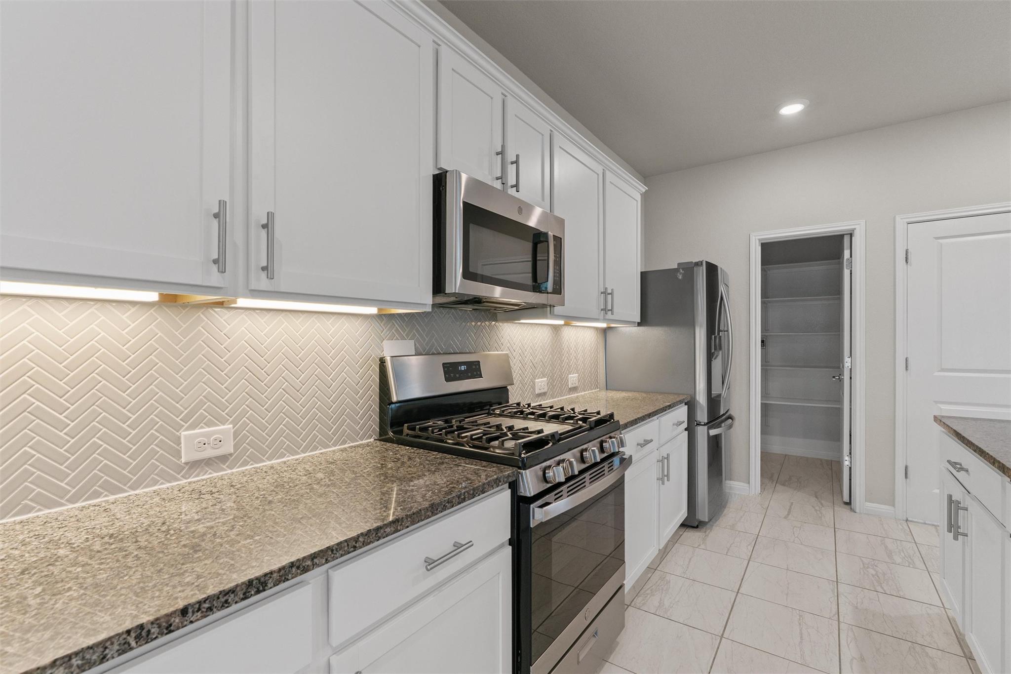 8809a Whitter Dr Property Photo 10