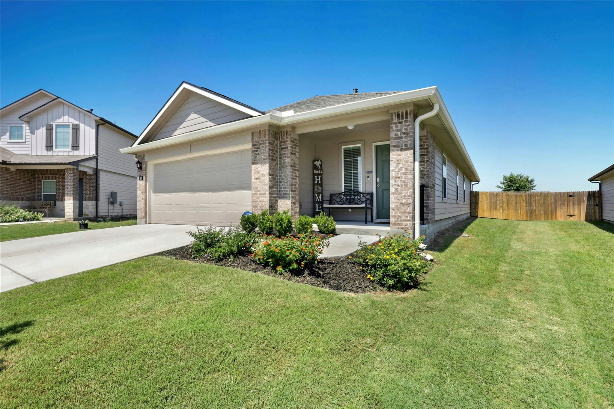 101 Calgary Ln Property Photo 1