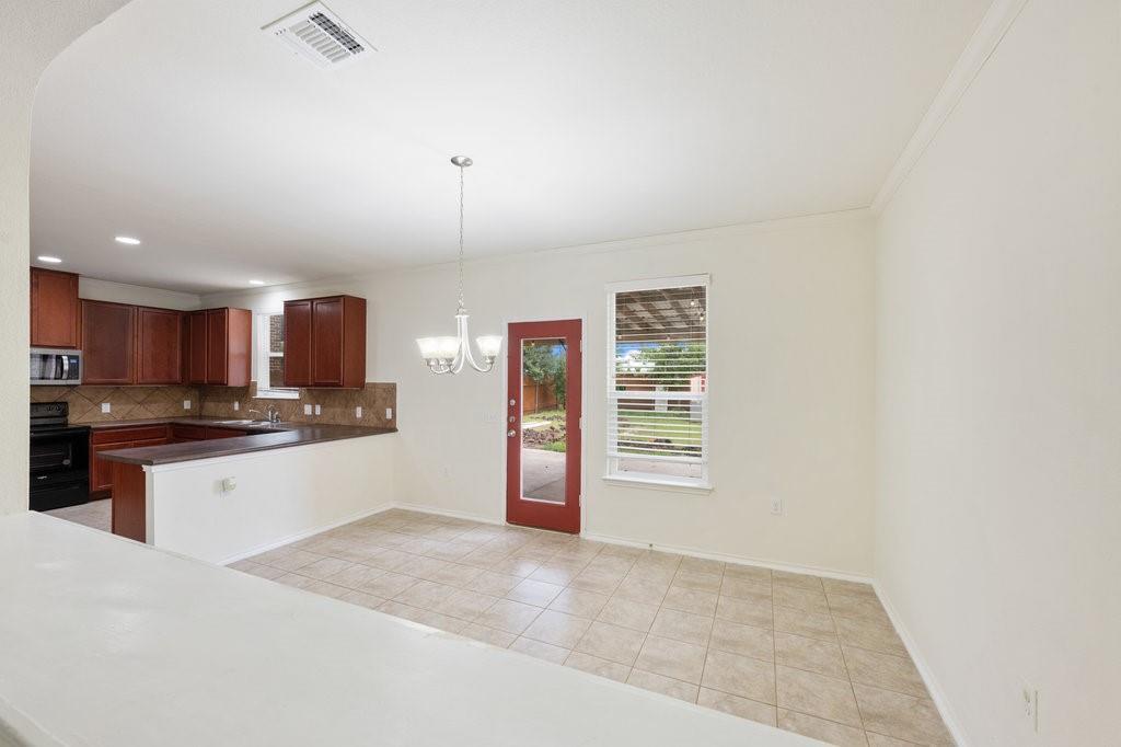 10909 Helms Deep Dr Property Photo 6
