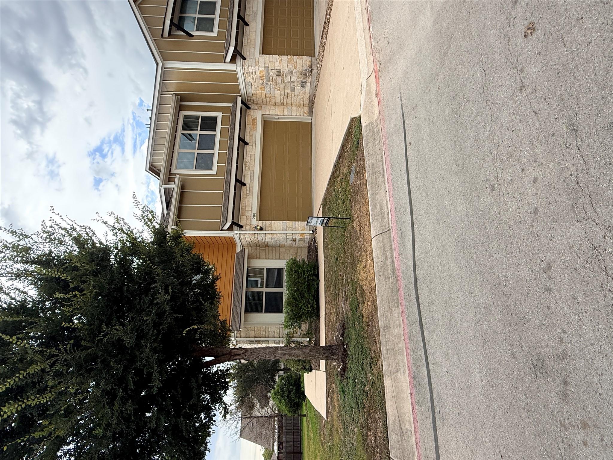 1620 Bryant Dr #2101 Property Photo 2