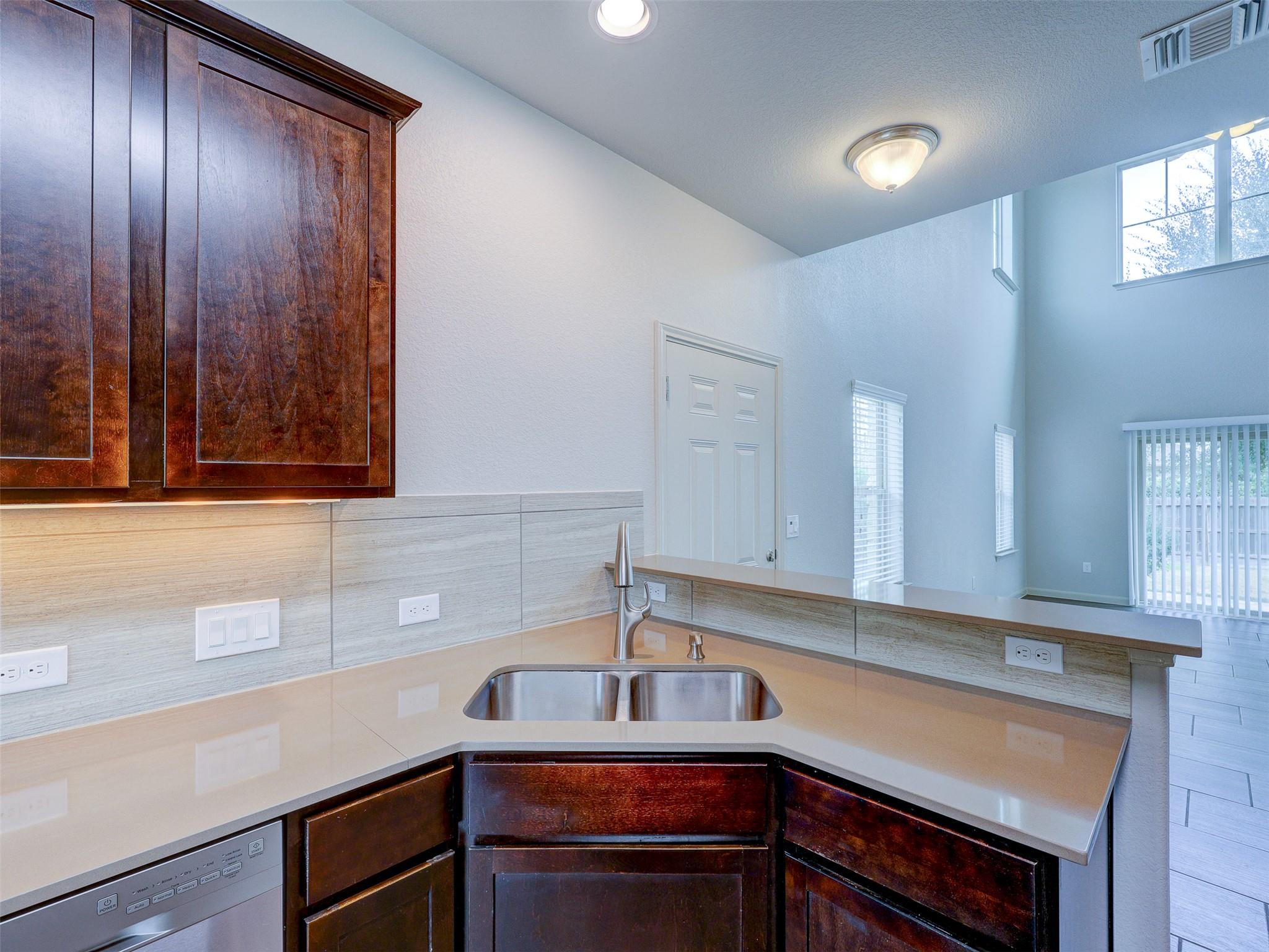 1620 Bryant Dr #2101 Property Photo 10