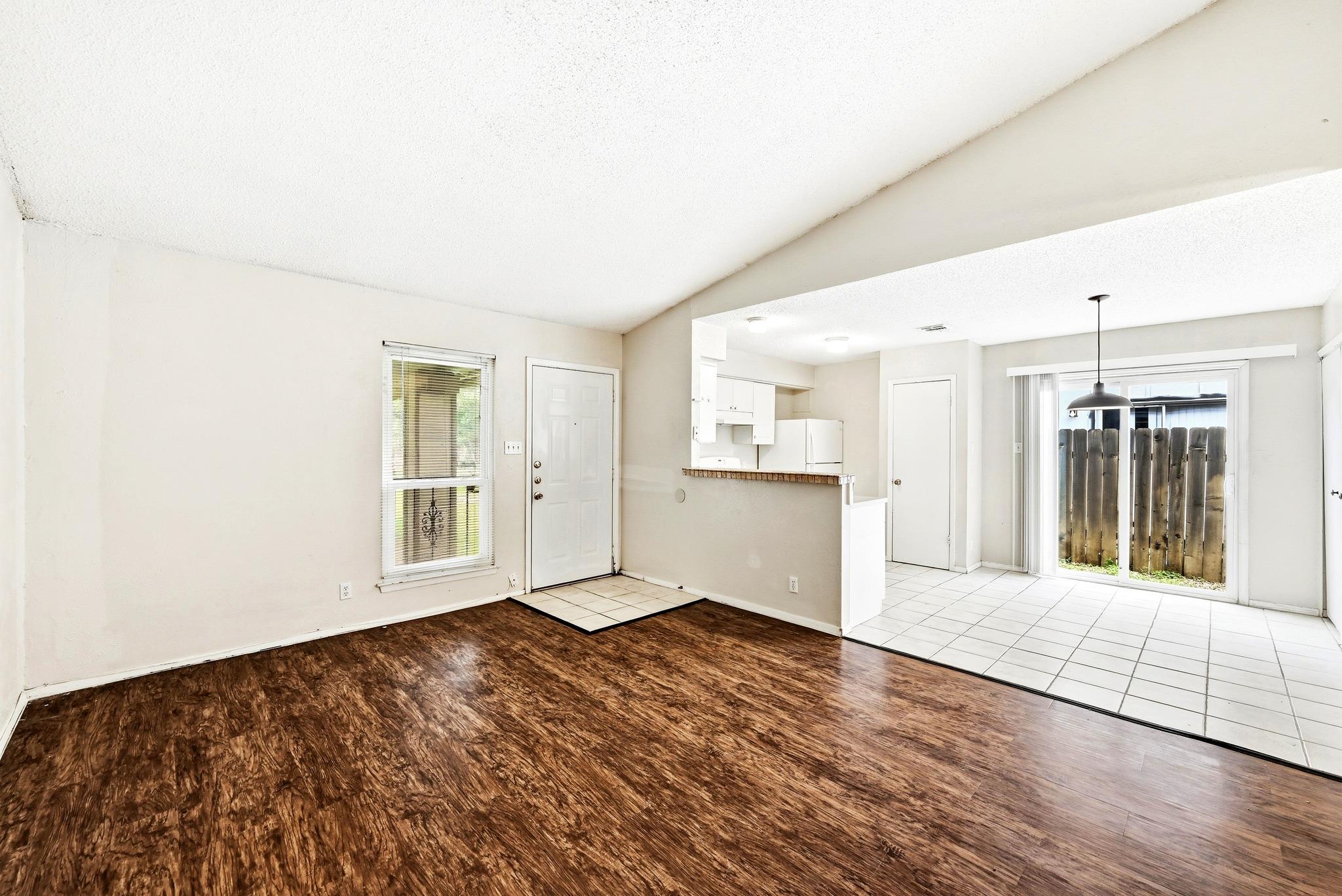 10604 Lanshire Dr #a Property Photo 5