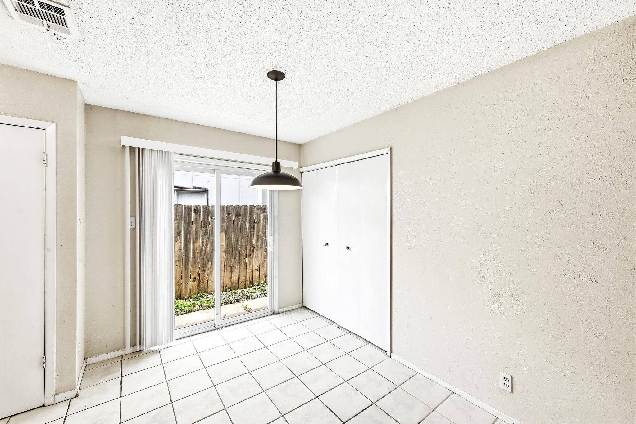 10604 Lanshire Dr #a Property Photo 8