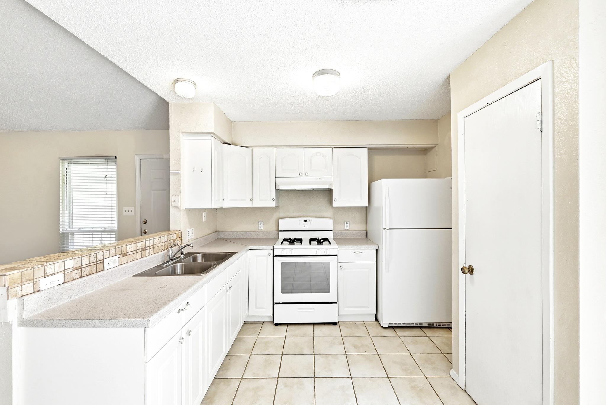 10604 Lanshire Dr #a Property Photo 10