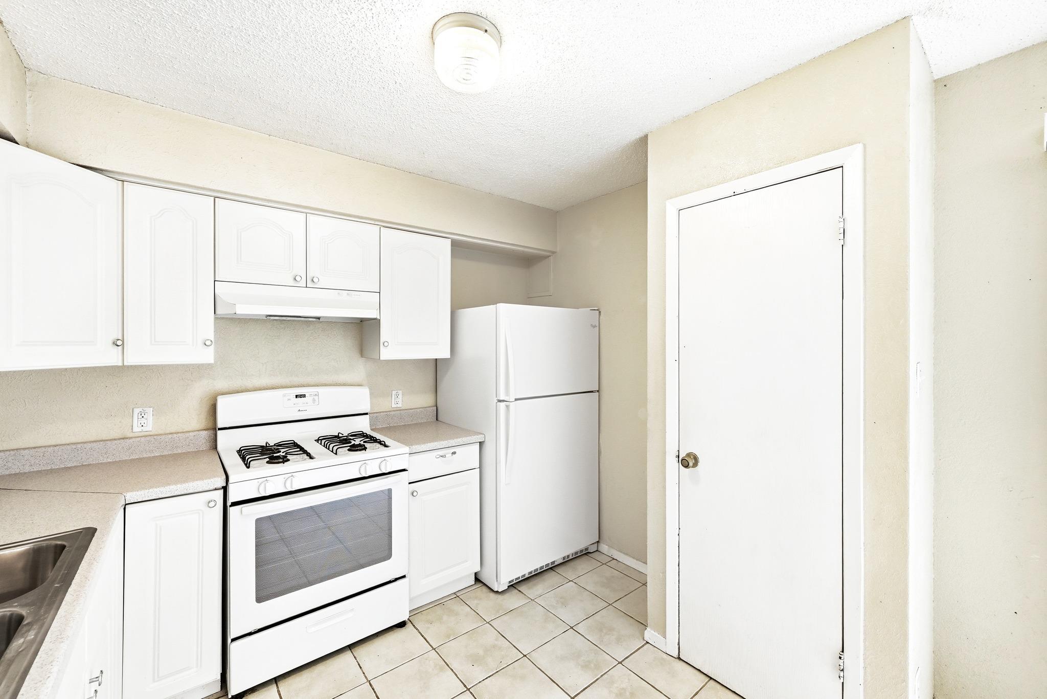 10604 Lanshire Dr #a Property Photo 11