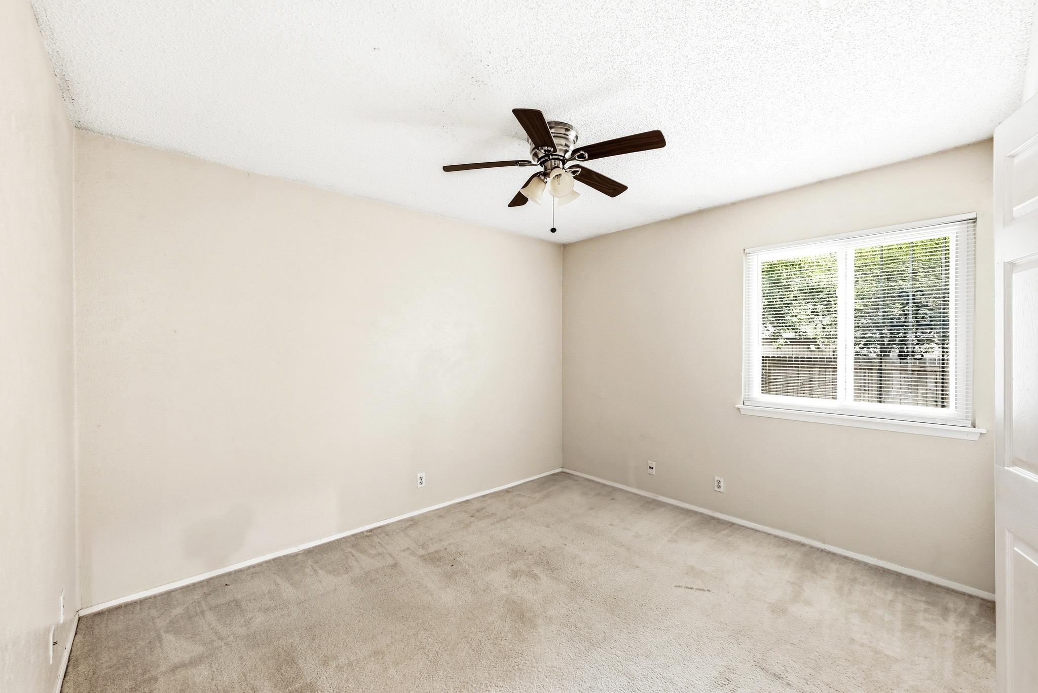 10604 Lanshire Dr #a Property Photo 12