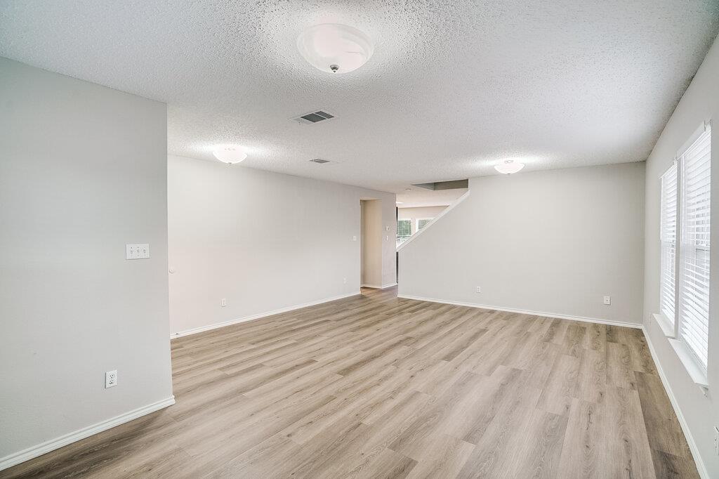 1001 Howell Terrace Pl Property Photo 8