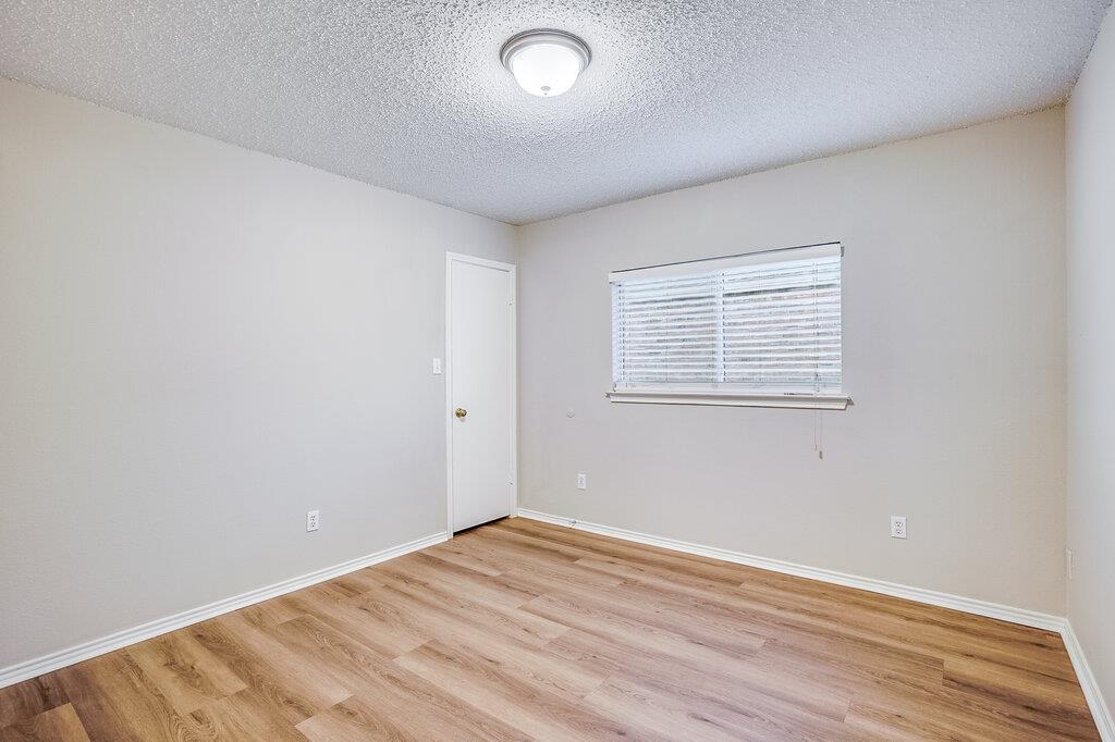 1001 Howell Terrace Pl Property Photo 14