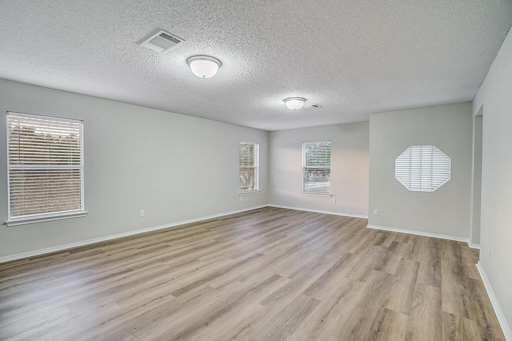 1001 Howell Terrace Pl Property Photo 18
