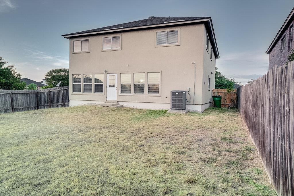 1001 Howell Terrace Pl Property Photo 21