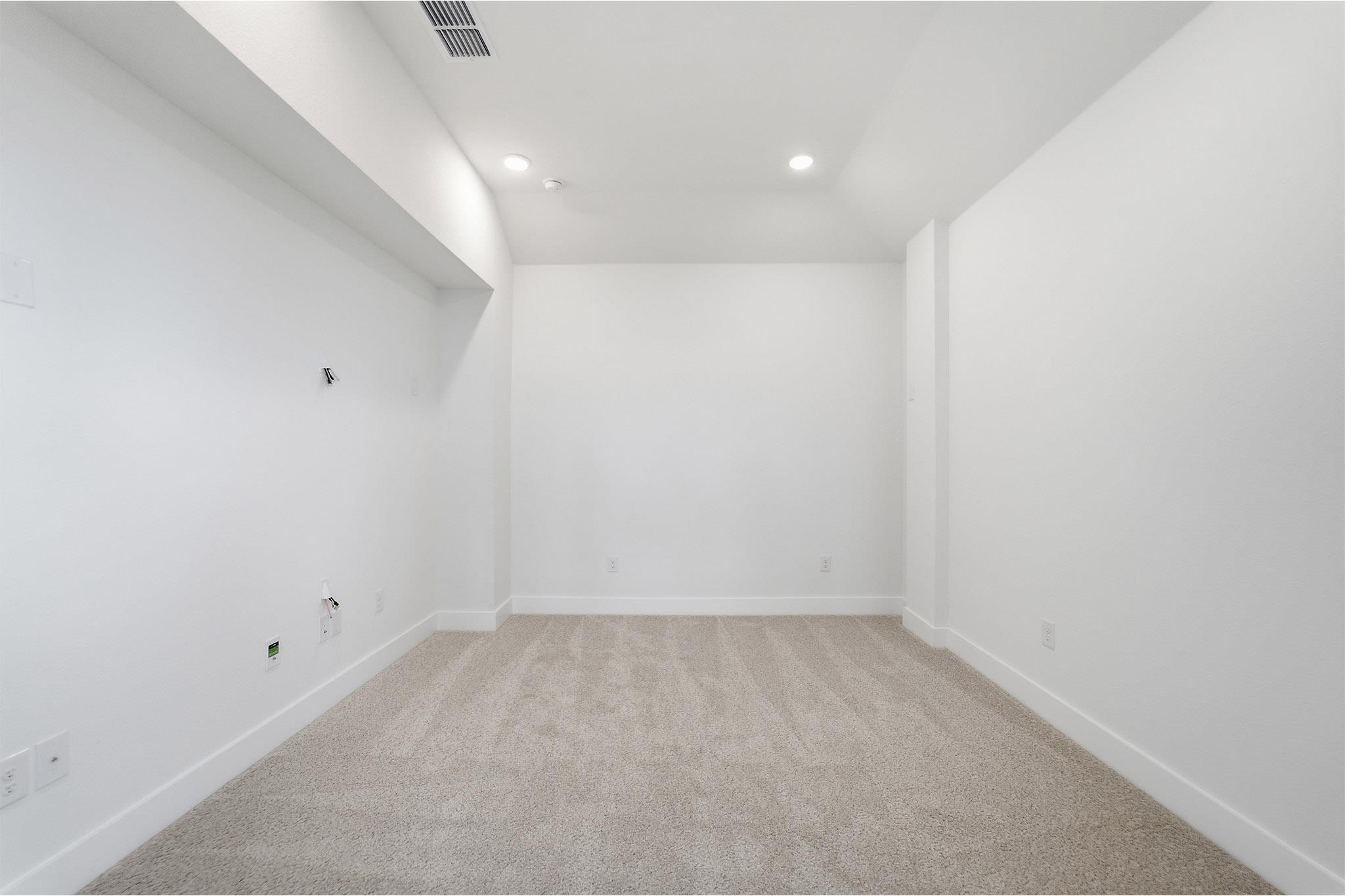 301 Ginger St Property Photo 31