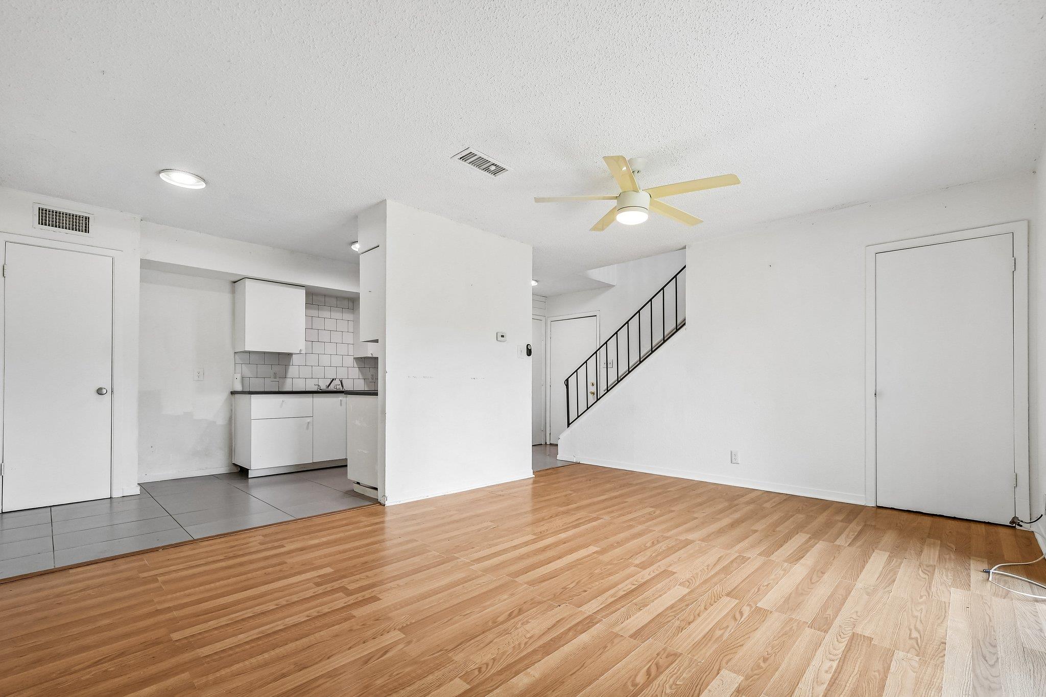 2301 Mission Hill Dr #104 Property Photo 5