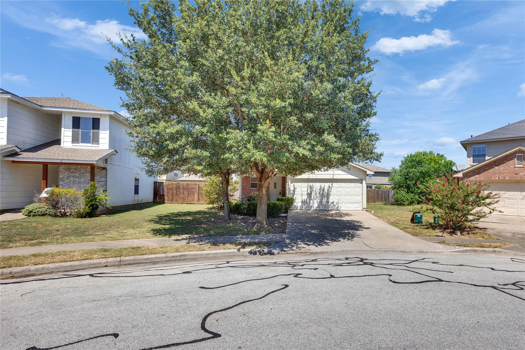 14418 Pebble Run Path Property Photo 1