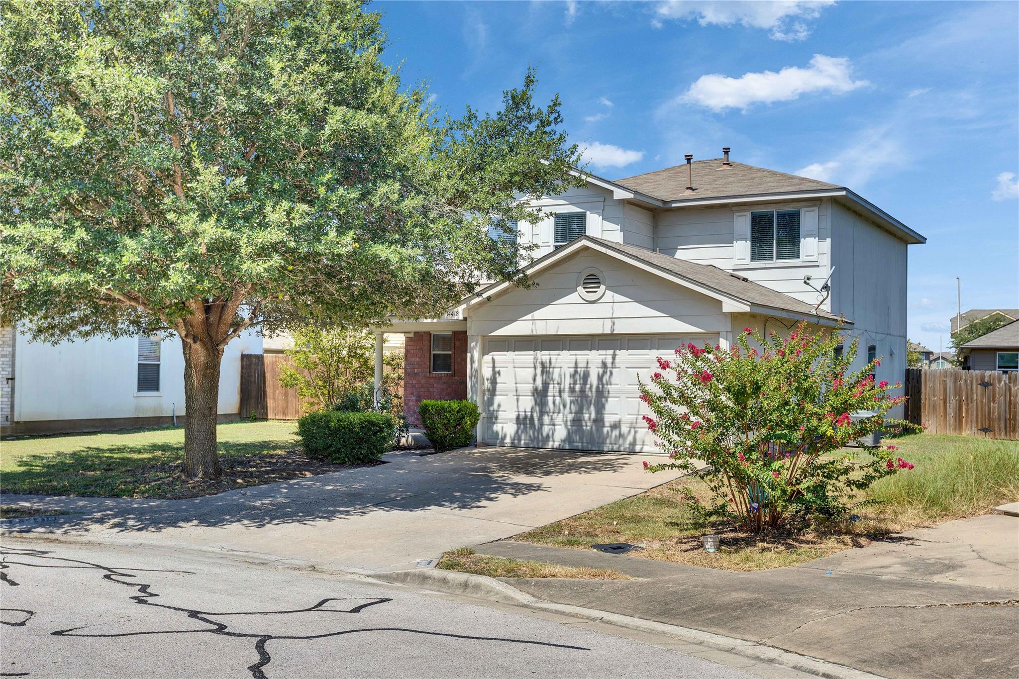 14418 Pebble Run Path Property Photo 2