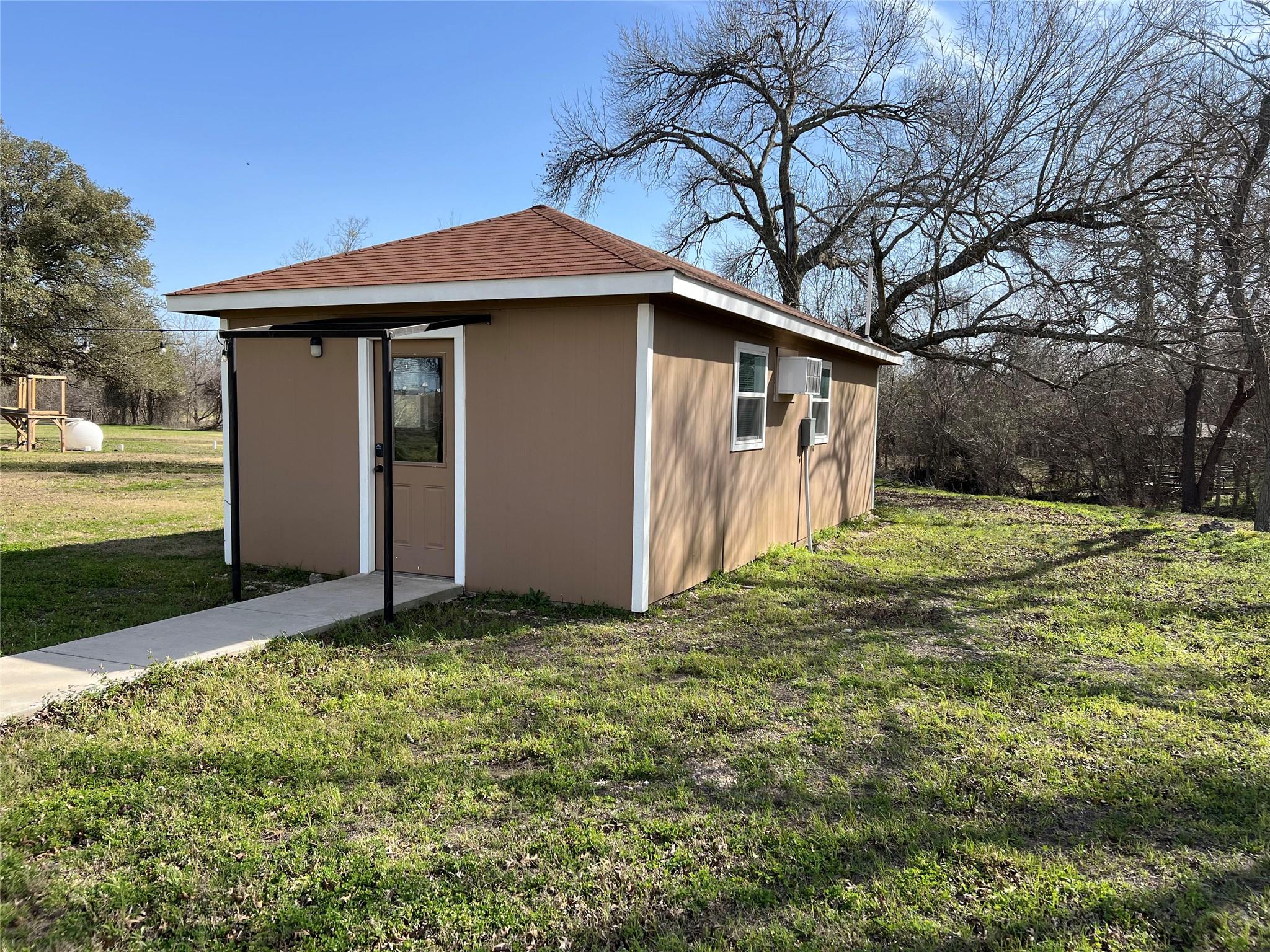 1800 County Road 330 Property Photo 2