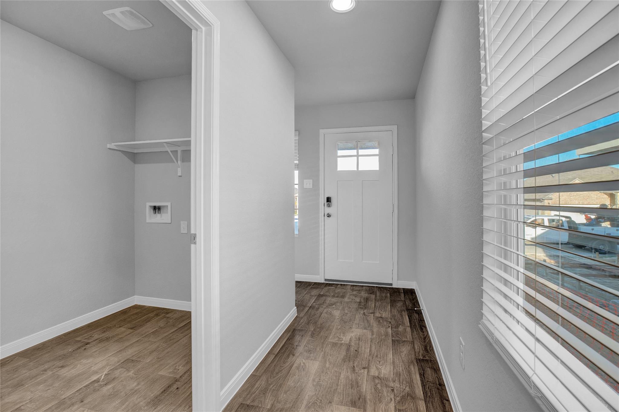382 Morning Glory Loop Property Photo 4