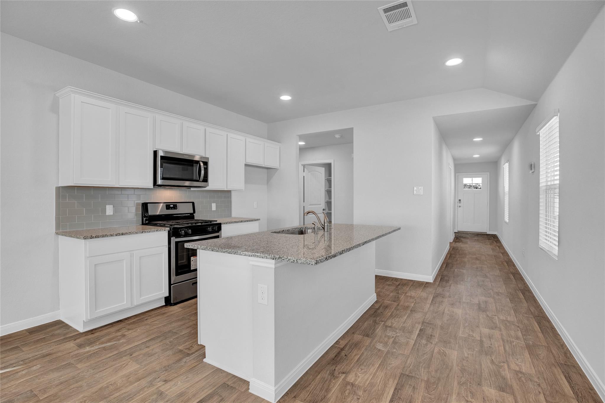 382 Morning Glory Loop Property Photo 7