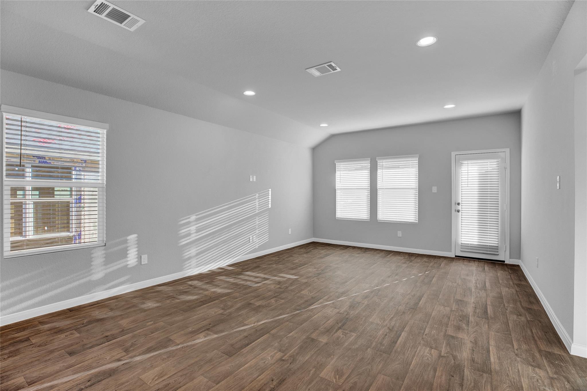 382 Morning Glory Loop Property Photo 12